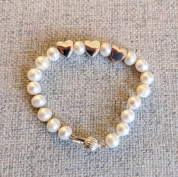 Freshwater Pearls & Hearts Bracelet - Picture 3 of 5